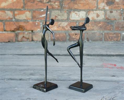 bodrul khalique wikipedia|Tanzfiguren von Bodrul Khalique, 1980er, 2er Set .